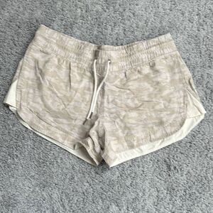 Athleta Cabo Tide Linen Shorts, Size 16